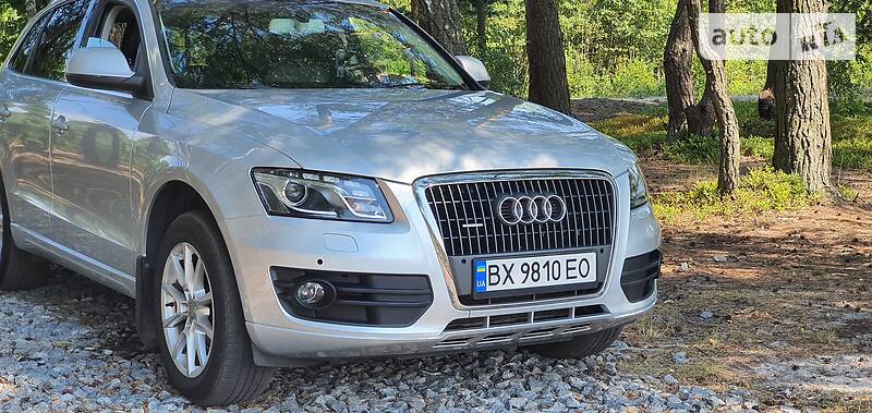 Внедорожник / Кроссовер Audi Q5 2010 в Полонном