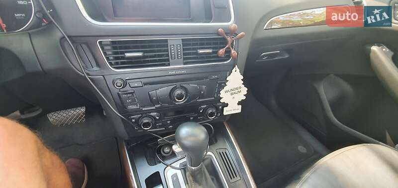 Внедорожник / Кроссовер Audi Q5 2010 в Полонном