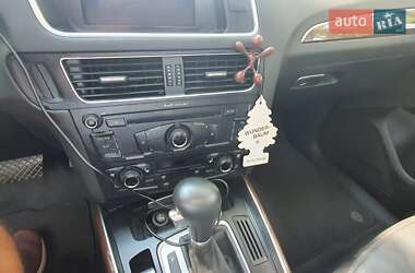 Внедорожник / Кроссовер Audi Q5 2010 в 