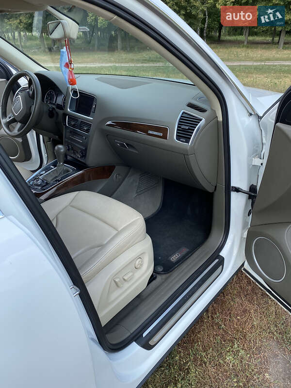 Позашляховик / Кросовер Audi Q5 2011 в Куп'янську
