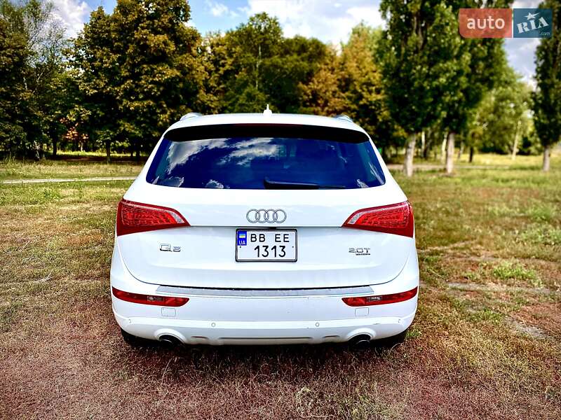 Позашляховик / Кросовер Audi Q5 2011 в Куп'янську