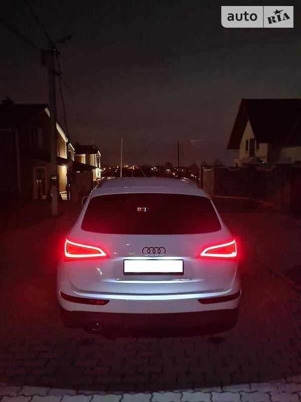 Внедорожник / Кроссовер Audi Q5 2014 в Черновцах