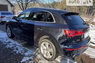 Внедорожник / Кроссовер Audi Q5 2017 в Золочеве