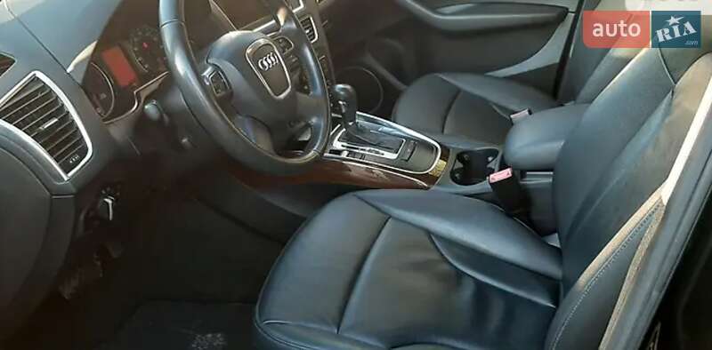 Позашляховик / Кросовер Audi Q5 2011 в Києві