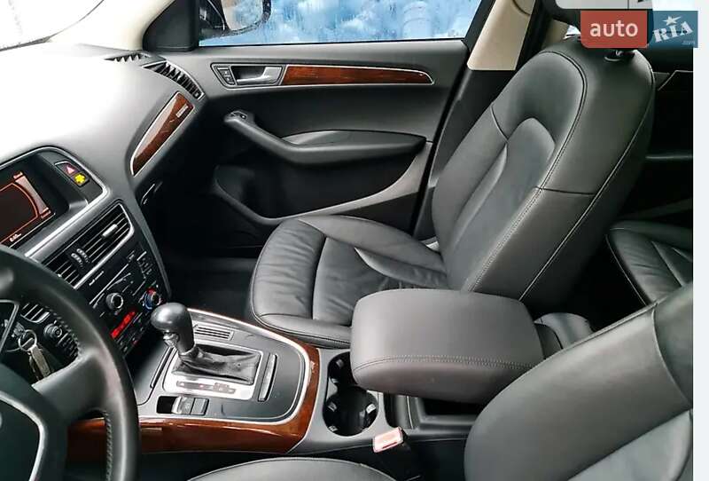 Позашляховик / Кросовер Audi Q5 2011 в Києві