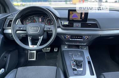 Позашляховик / Кросовер Audi Q5 2018 в 