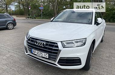 Позашляховик / Кросовер Audi Q5 2017 в Львові