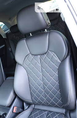 Внедорожник / Кроссовер Audi Q5 2017 в 