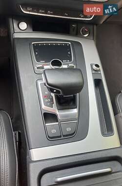 Внедорожник / Кроссовер Audi Q5 2019 в 