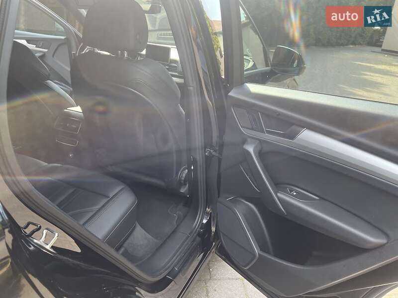 Внедорожник / Кроссовер Audi Q5 2019 в Ивано-Франковске