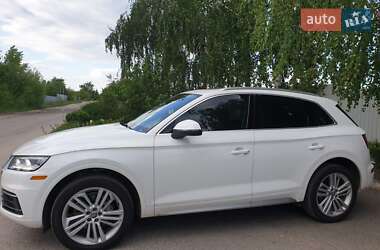 Внедорожник / Кроссовер Audi Q5 2018 в 