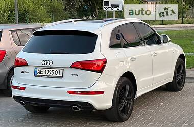 Внедорожник / Кроссовер Audi Q5 2016 в 