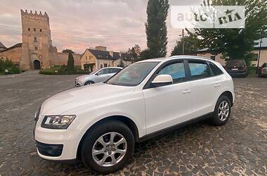 Позашляховик / Кросовер Audi Q5 2010 в Луцьку