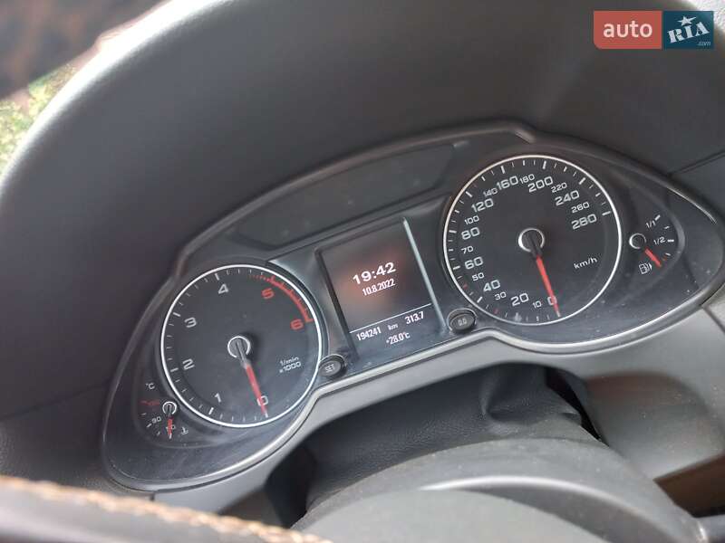Внедорожник / Кроссовер Audi Q5 2012 в Лозовой