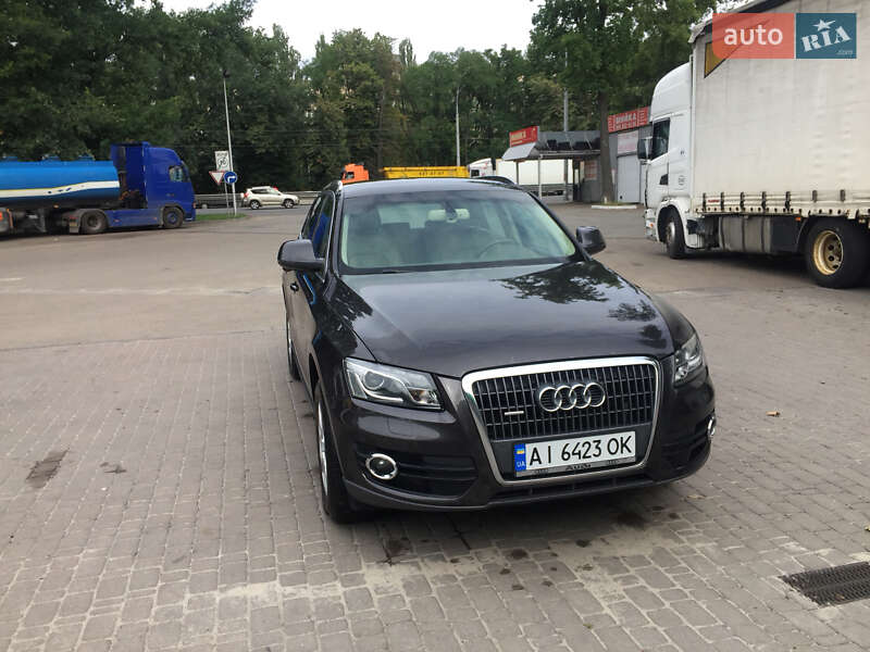 Внедорожник / Кроссовер Audi Q5 2011 в Киеве