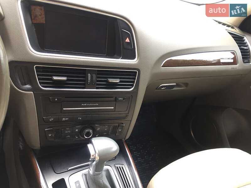 Внедорожник / Кроссовер Audi Q5 2011 в Киеве
