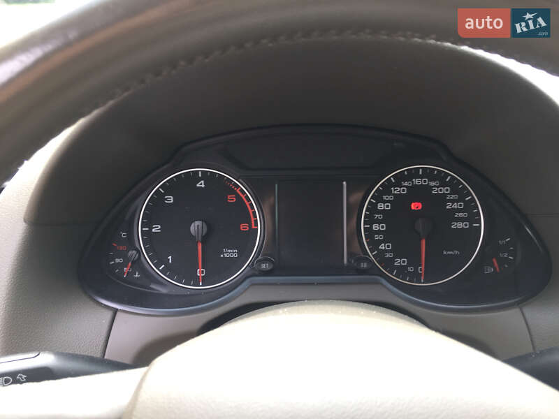 Внедорожник / Кроссовер Audi Q5 2011 в Киеве