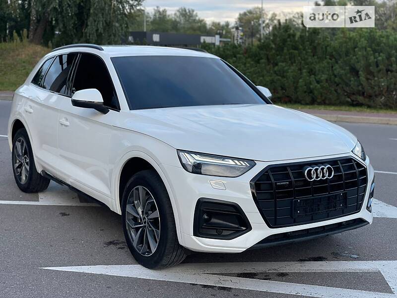 Позашляховик / Кросовер Audi Q5 2021 в Києві