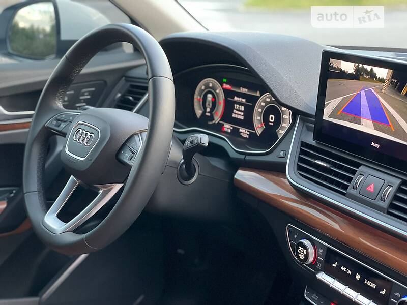 Позашляховик / Кросовер Audi Q5 2021 в Києві