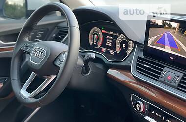 Внедорожник / Кроссовер Audi Q5 2021 в 