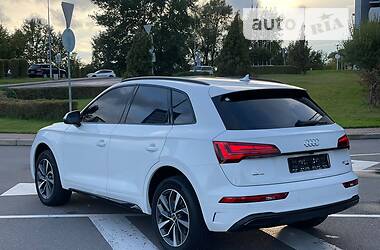 Внедорожник / Кроссовер Audi Q5 2021 в 