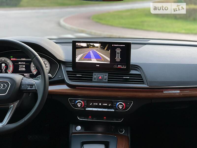 Позашляховик / Кросовер Audi Q5 2021 в Києві