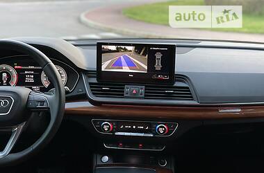 Внедорожник / Кроссовер Audi Q5 2021 в 
