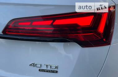 Внедорожник / Кроссовер Audi Q5 2021 в 