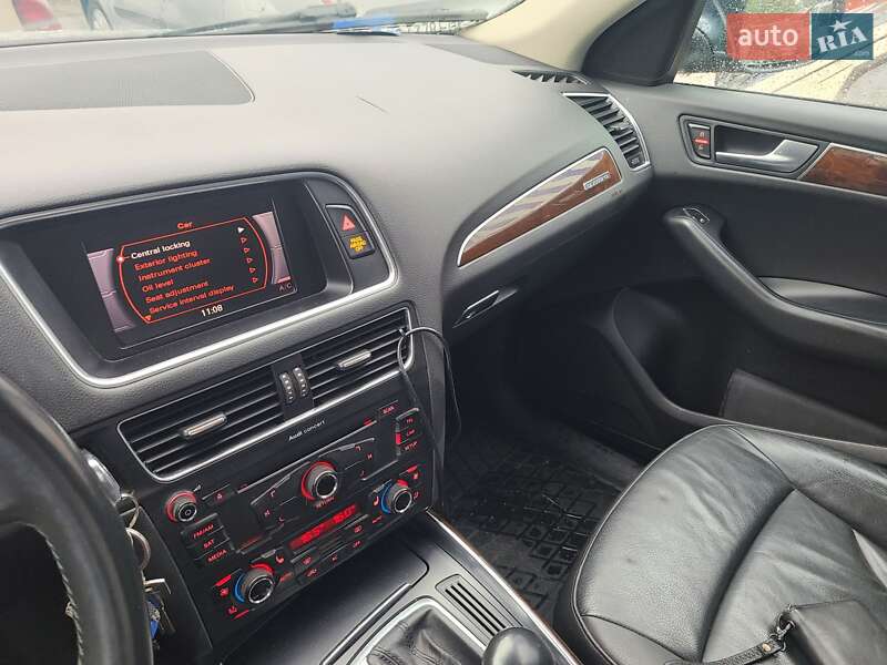 Внедорожник / Кроссовер Audi Q5 2010 в Запорожье
