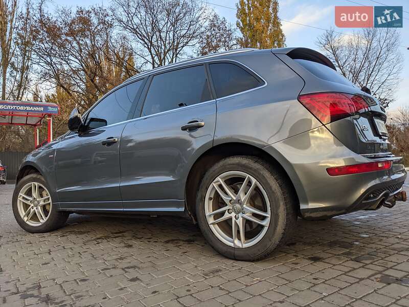 Внедорожник / Кроссовер Audi Q5 2015 в Киеве