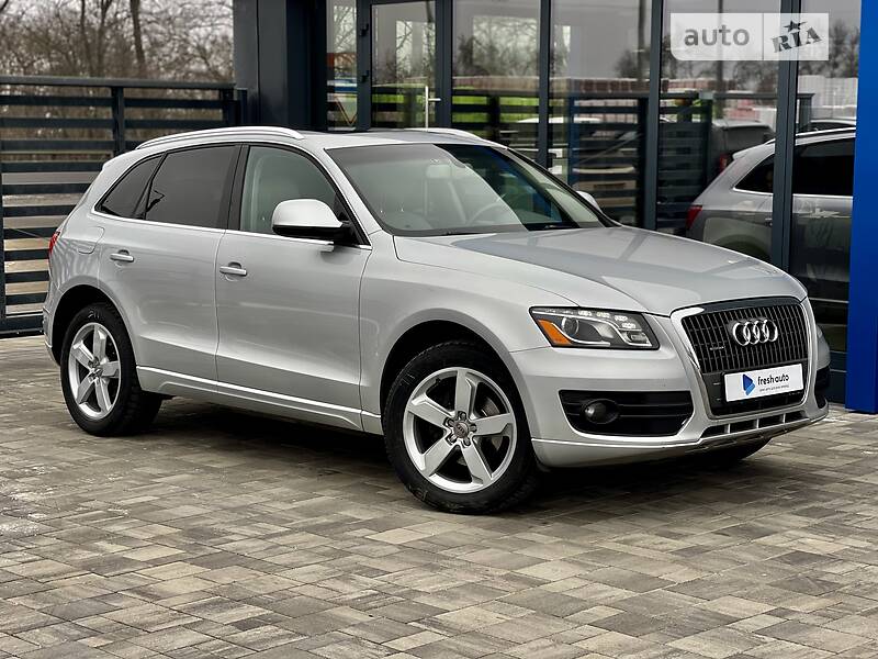 Позашляховик / Кросовер Audi Q5 2012 в 