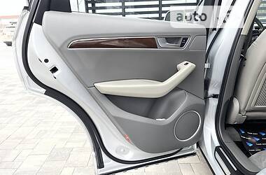 Позашляховик / Кросовер Audi Q5 2012 в 