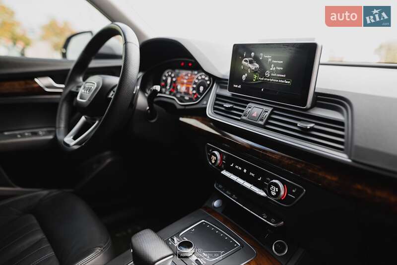 Внедорожник / Кроссовер Audi Q5 2018 в Кривом Роге