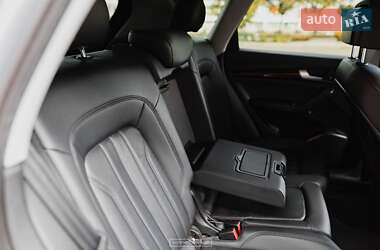 Внедорожник / Кроссовер Audi Q5 2018 в 