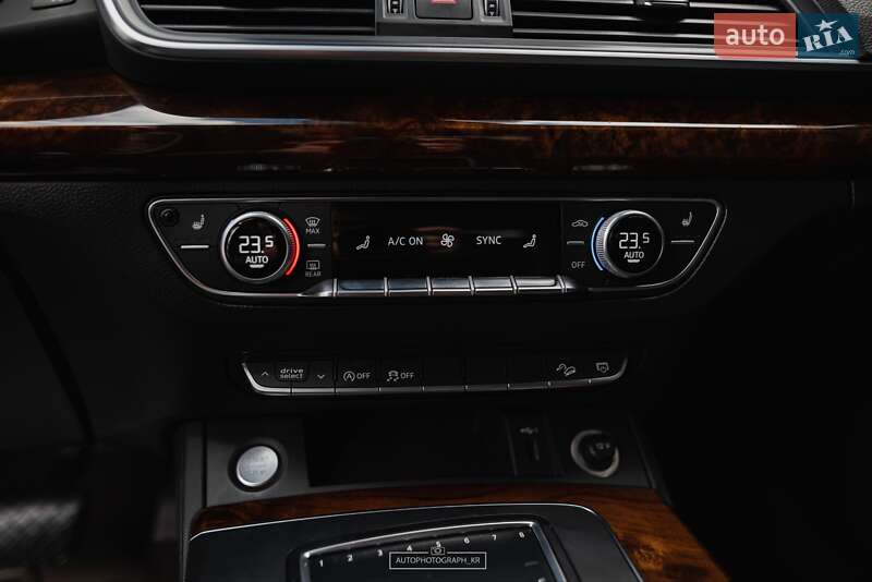 Внедорожник / Кроссовер Audi Q5 2018 в Кривом Роге