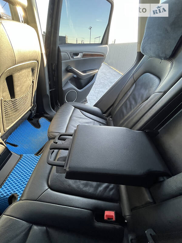 Внедорожник / Кроссовер Audi Q5 2010 в Калуше