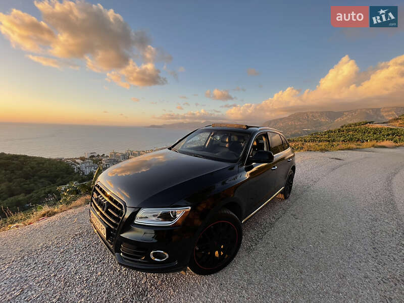Внедорожник / Кроссовер Audi Q5 2015 в Черноморске