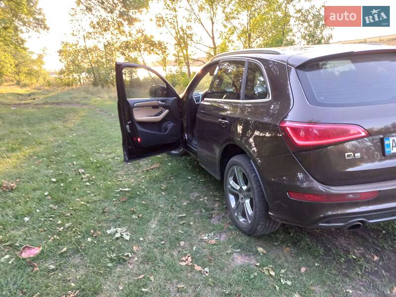Внедорожник / Кроссовер Audi Q5 2012 в Лозовой