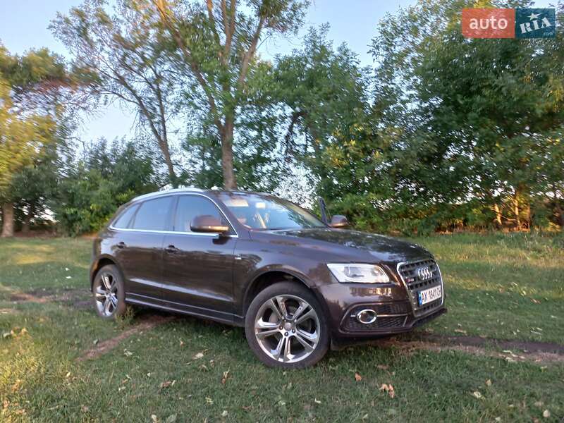 Внедорожник / Кроссовер Audi Q5 2012 в Лозовой