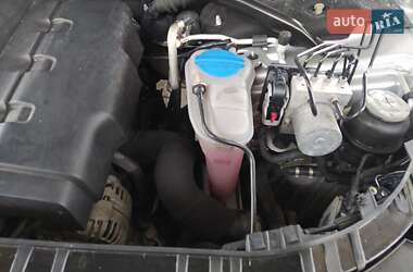 Внедорожник / Кроссовер Audi Q5 2011 в 