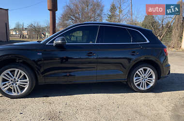 Внедорожник / Кроссовер Audi Q5 2018 в 