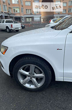 Внедорожник / Кроссовер Audi Q5 2016 в 