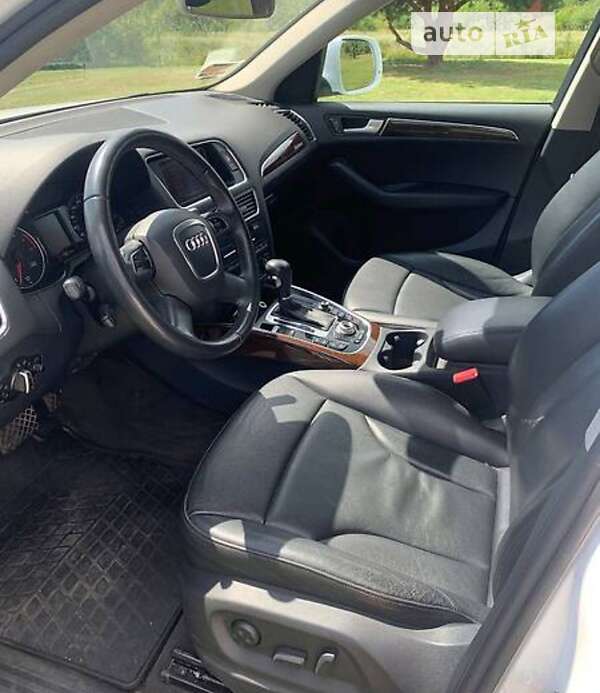 Внедорожник / Кроссовер Audi Q5 2011 в Киеве