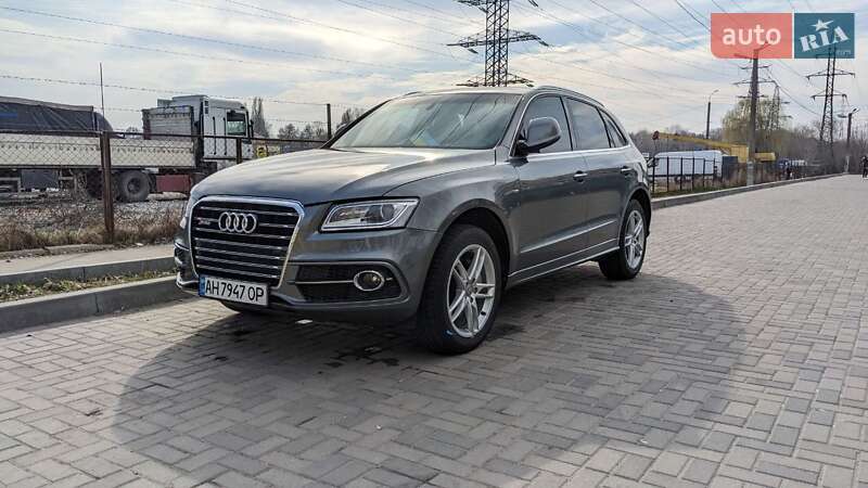 Внедорожник / Кроссовер Audi Q5 2015 в 