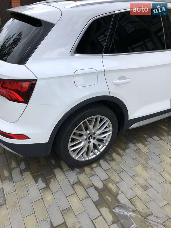 Внедорожник / Кроссовер Audi Q5 2017 в Киеве