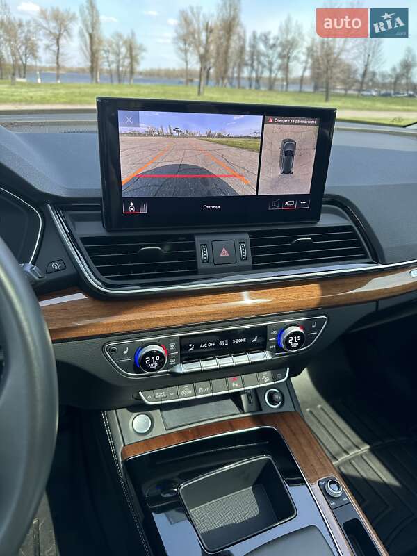 Внедорожник / Кроссовер Audi Q5 2021 в Каменском
