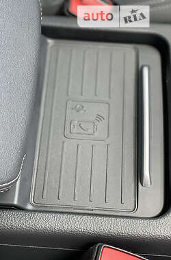 Внедорожник / Кроссовер Audi Q5 2020 в 
