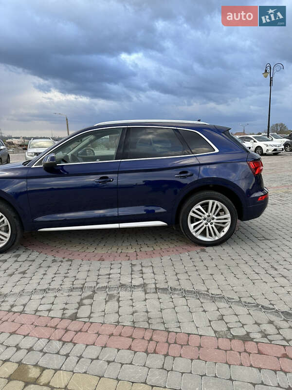 Внедорожник / Кроссовер Audi Q5 2017 в Харькове
