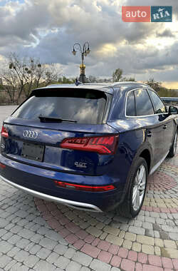 Внедорожник / Кроссовер Audi Q5 2017 в 