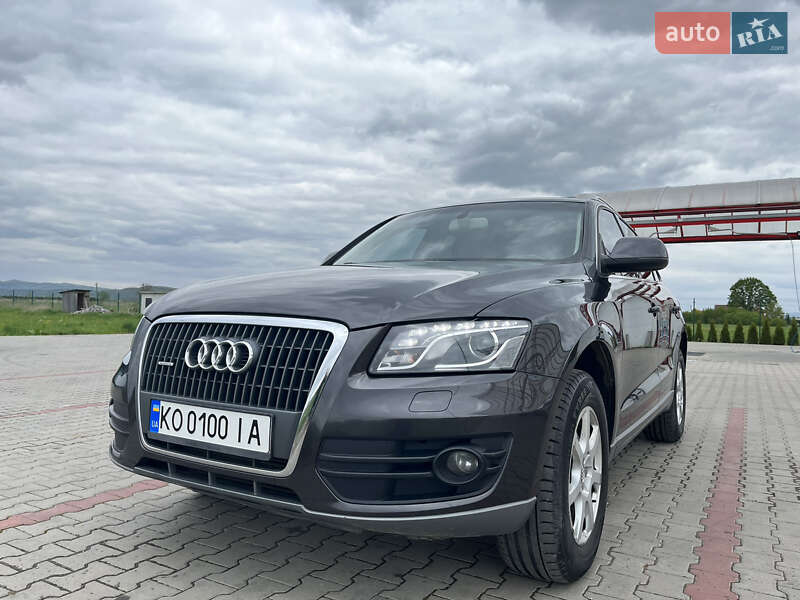 Внедорожник / Кроссовер Audi Q5 2010 в Тячеве